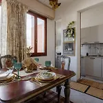 Guesthost - Bright With Parking Near וירג'יו